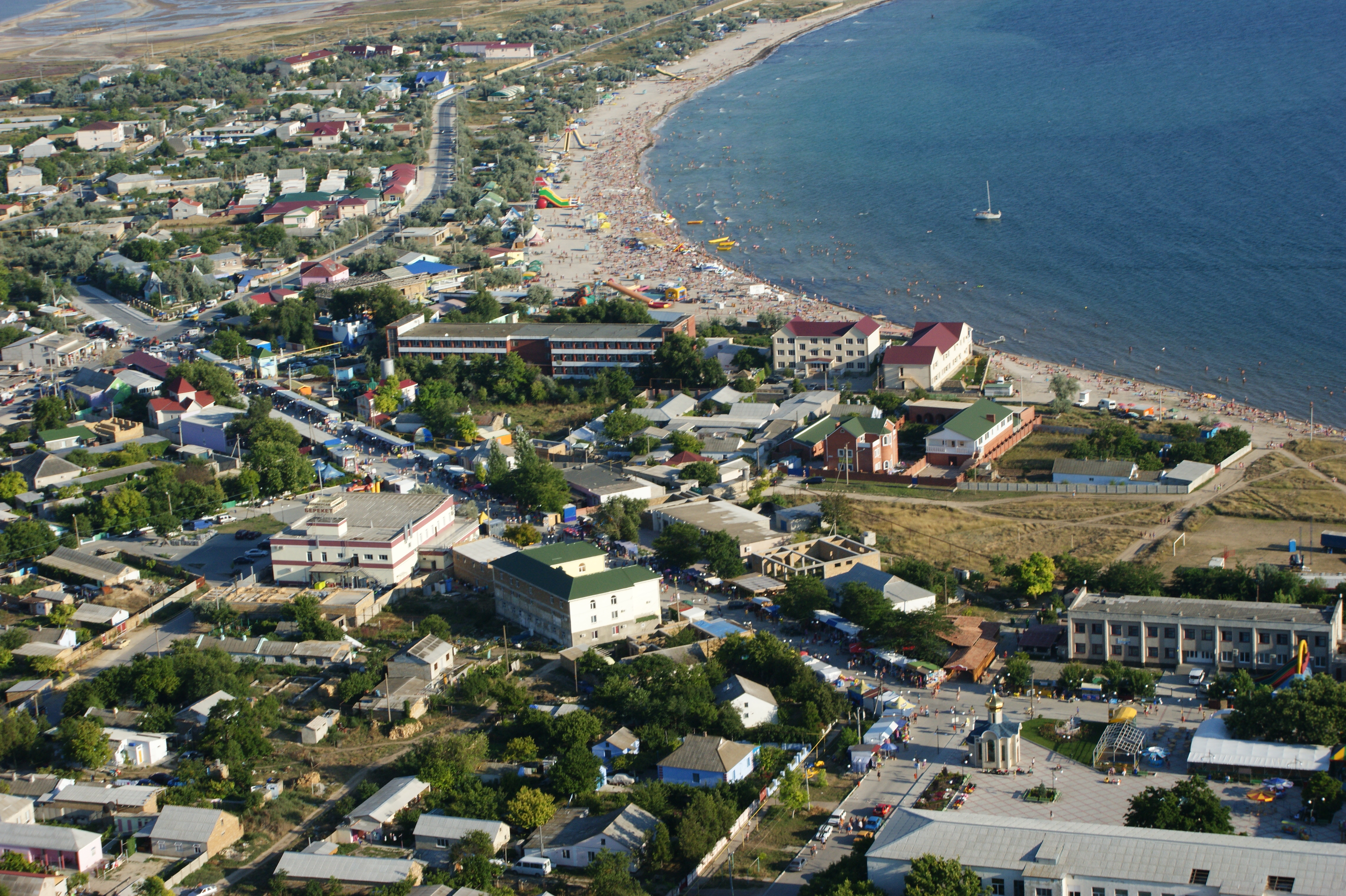 Поселки крыма. Межводное Крым. Черноморский район село Межводное. Пос Межводное Крым. Межводное Черноморское Крым.